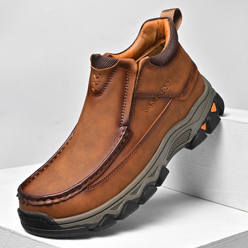 VELTOE®-TimberStride Rugged Wide-Toe Leather Walkers