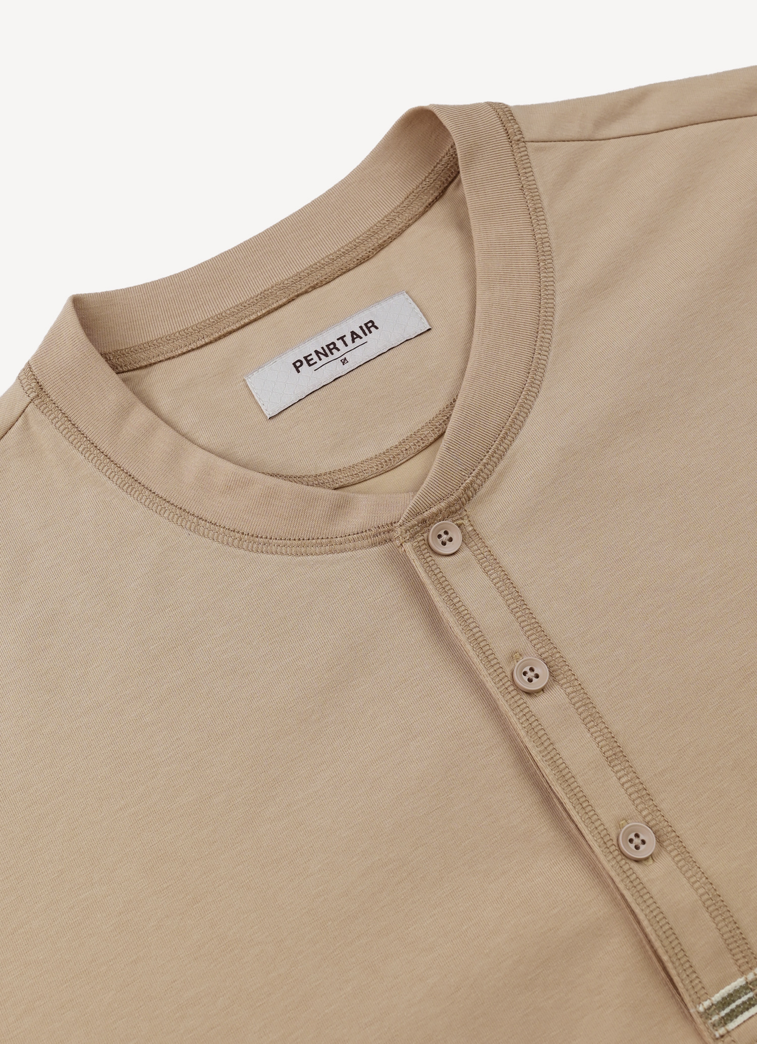 Buttoned Crewneck Tee-Penrtair