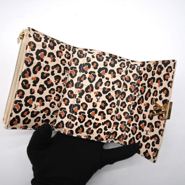 [Very Rare] Louis Vuitton Capucines Compact Leopard Galle Tri-fold Wallet