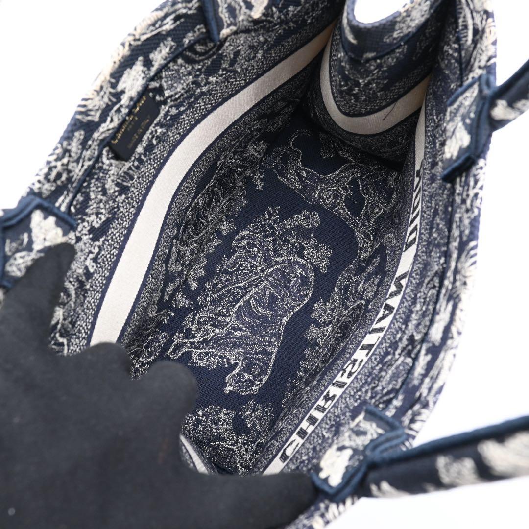 Dior Book Tote Medium Embroidery Navy