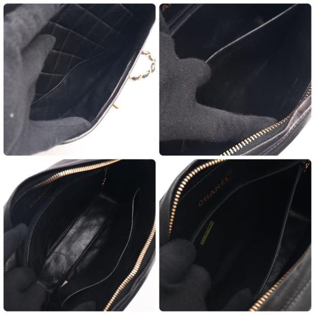 Chanel chain shoulder bag in black lambskin with turnlock strap