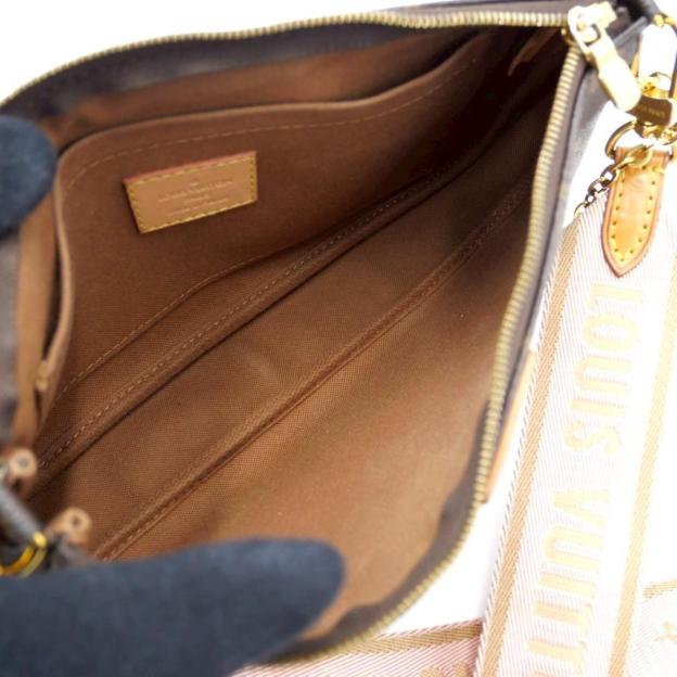 Louis Vuitton Multipochette Accessoires Monogram Shoulder Bag