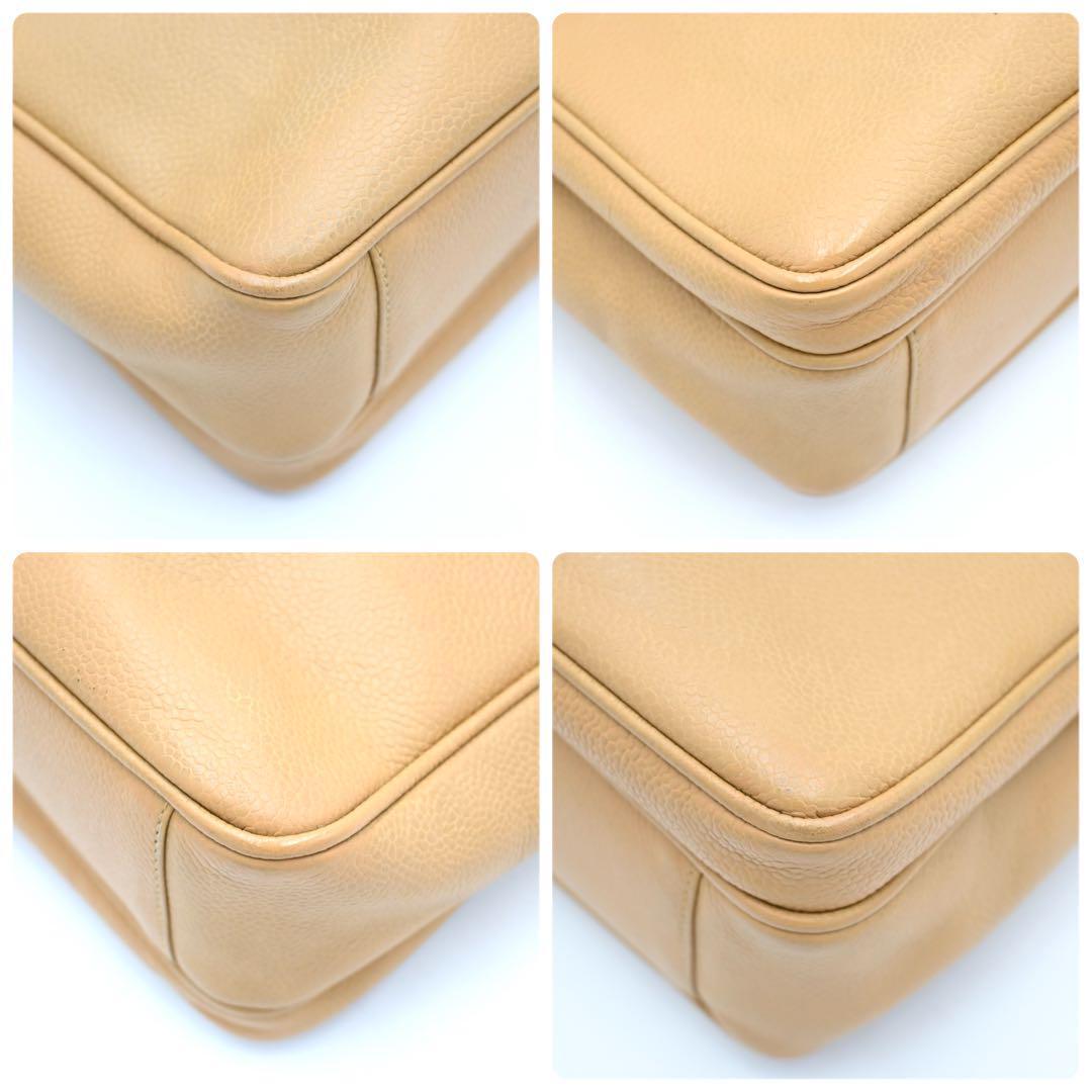 CHANEL Caviar Skin Shoulder Bag Beige Turnlock CHANEL