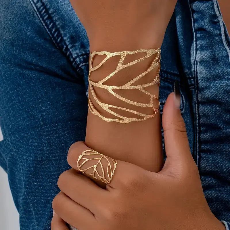 Vintage levélmintás mandzsetta karkötő