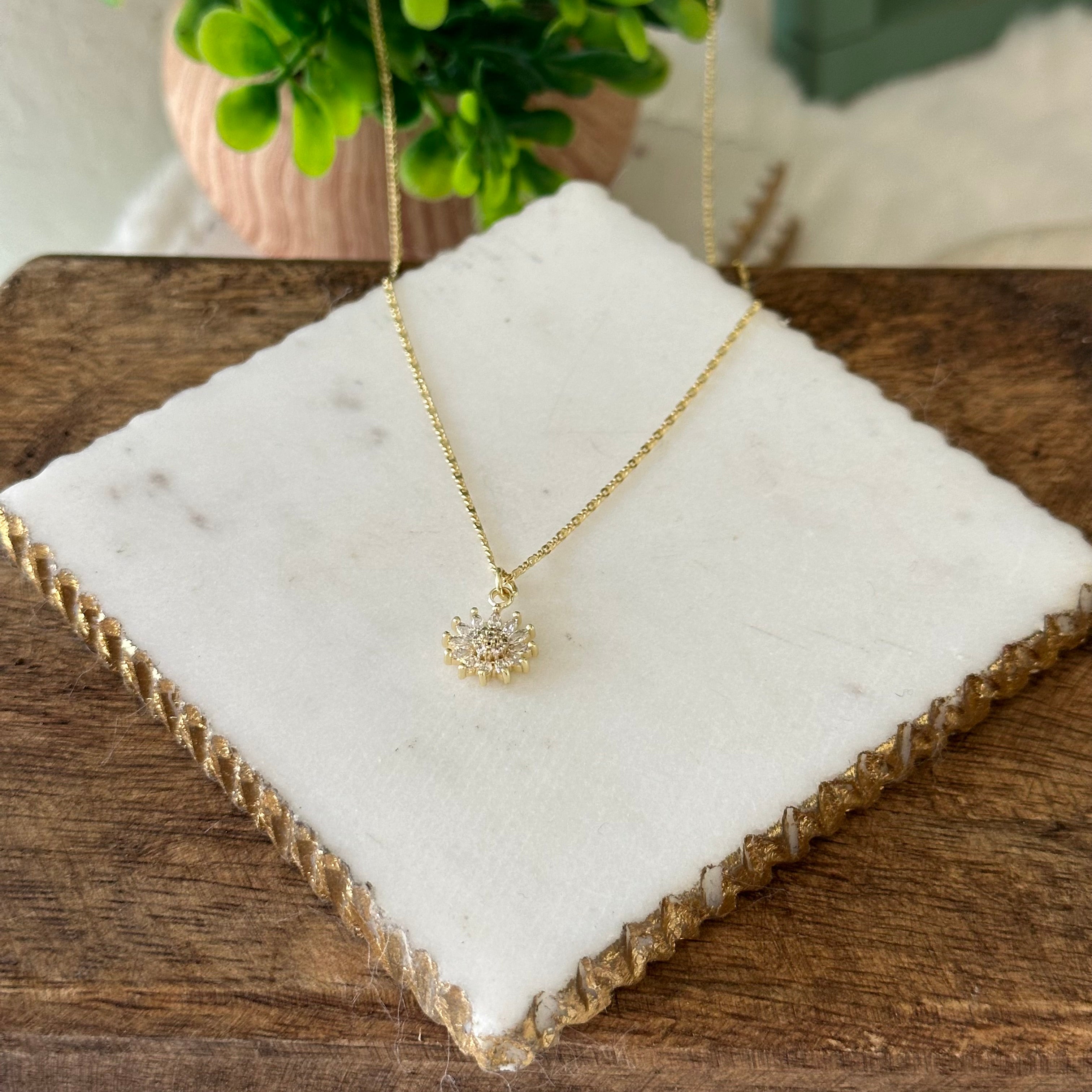 Lucia napraforgó nyaklánc