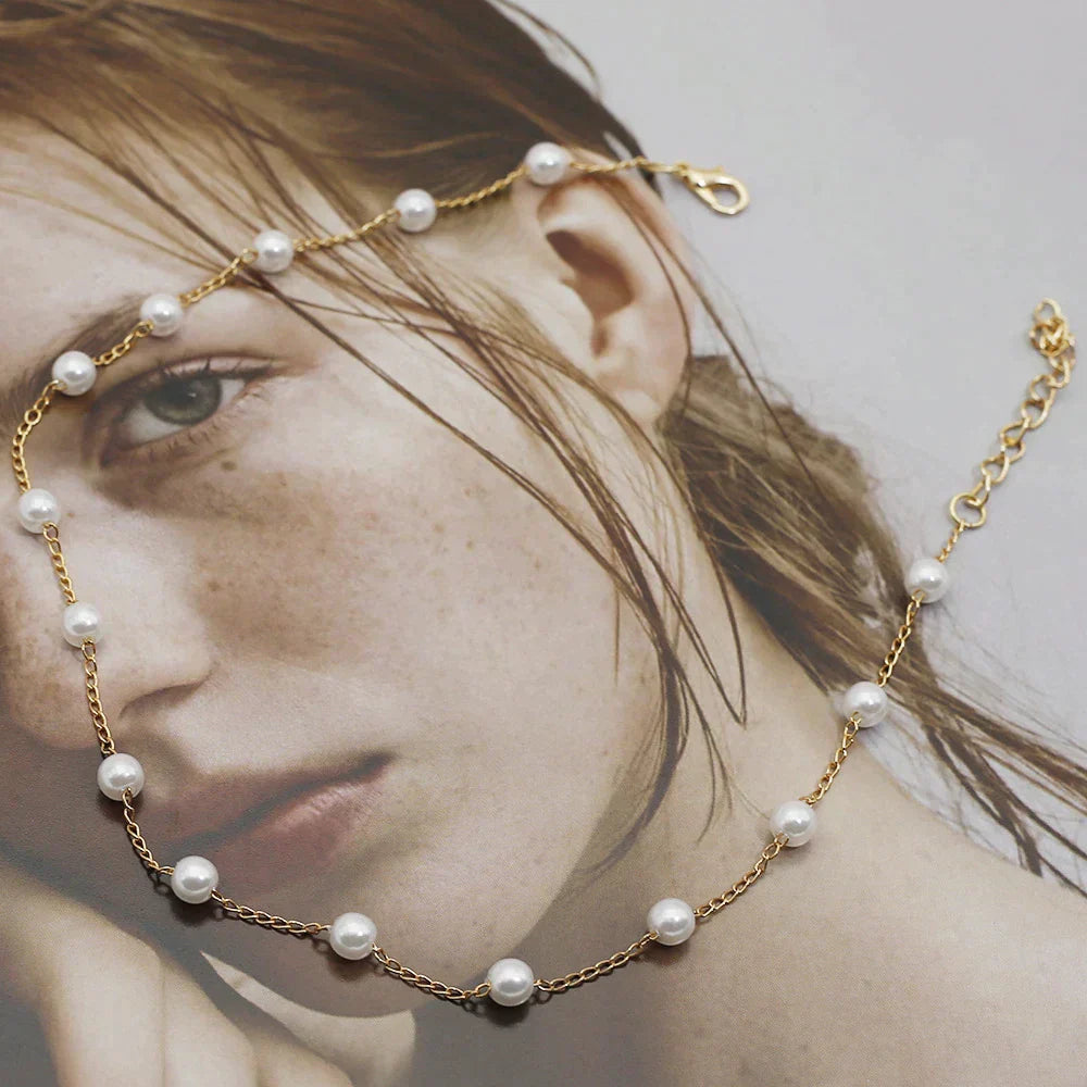 Kis gyöngy nyaklánc aranyban