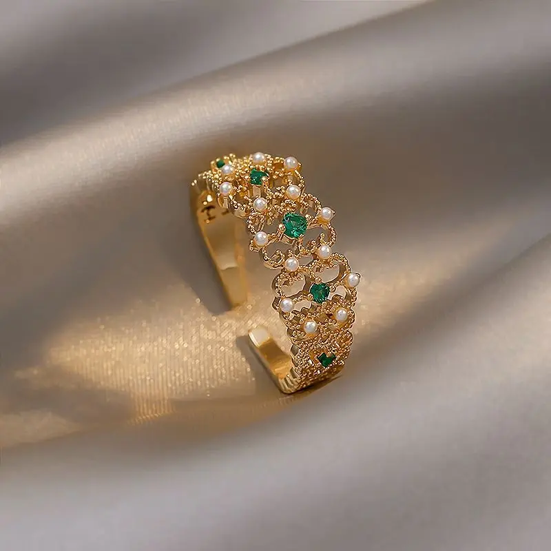 Elegáns gyöngy zöld kristály gyűrű