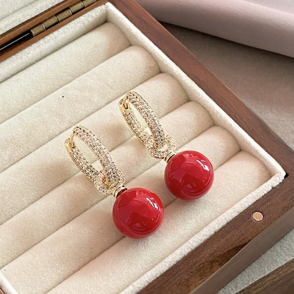 Piros gyöngy elegáns fülbevalók