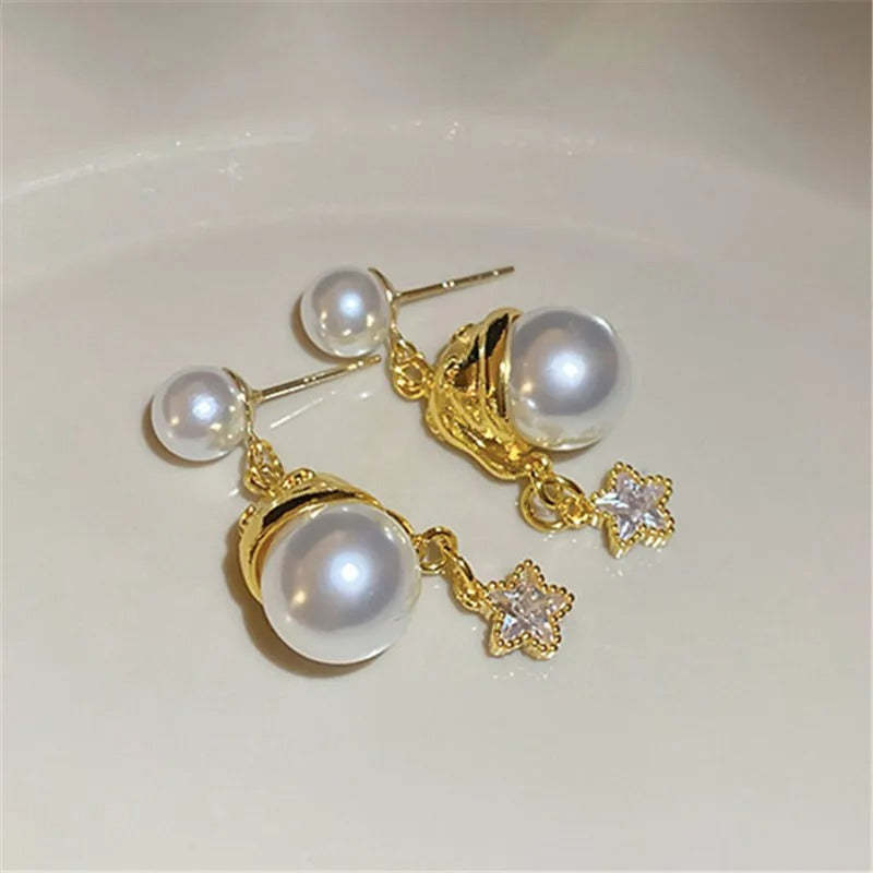 Antik stílusú gyöngyös és csillogó csillag medálos arany fülbevalók