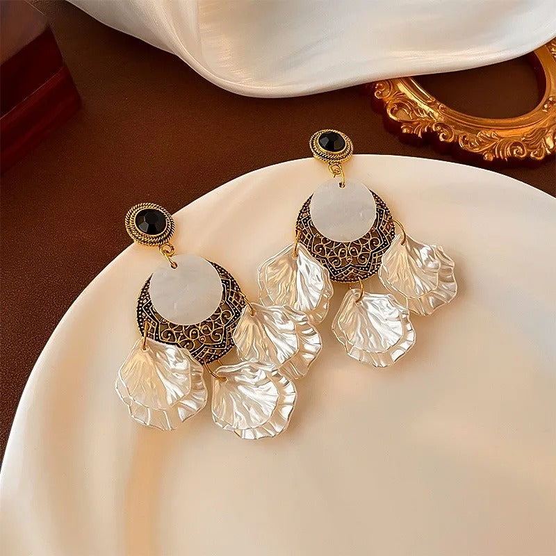 Vintage gyöngy szirom csepp fülbevalók