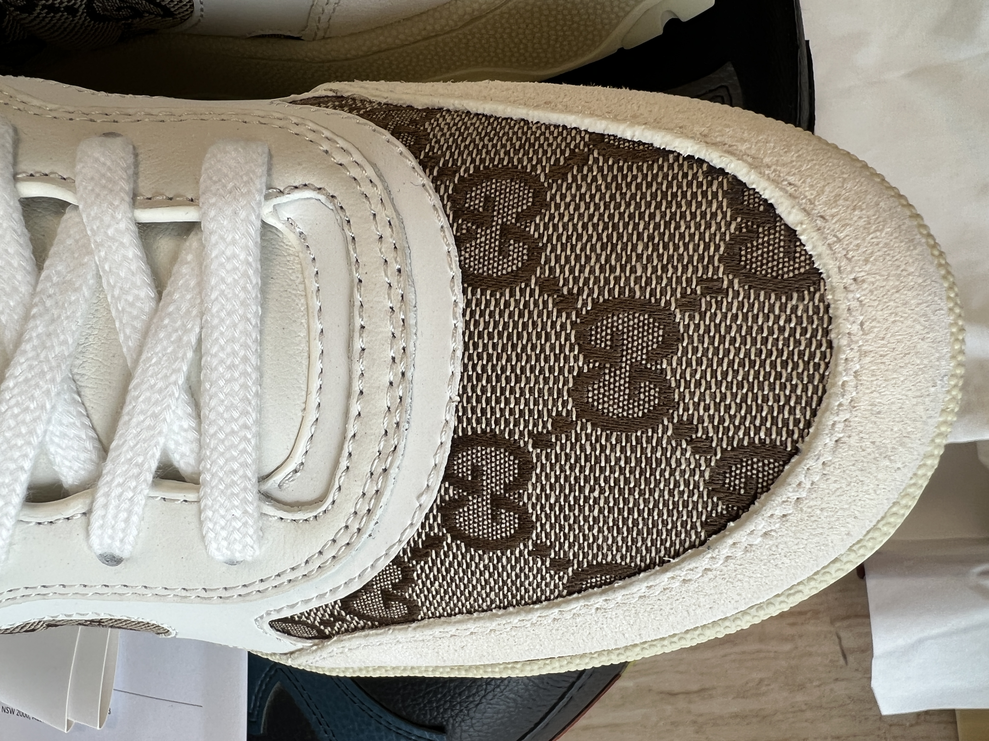 𝐆𝐮𝐜𝐜𝐢 𝐑𝐞-𝐖𝐞𝐛 As a sneaker made by Sabato De Sarno for Gucci