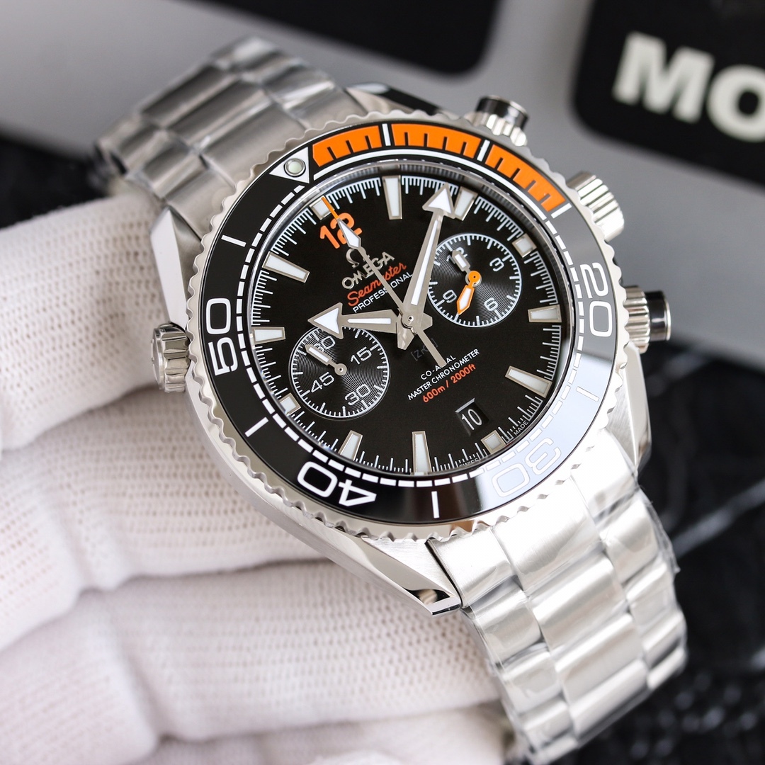 Omega Seamaster Universe 600m Men's Timer (45.5mm)