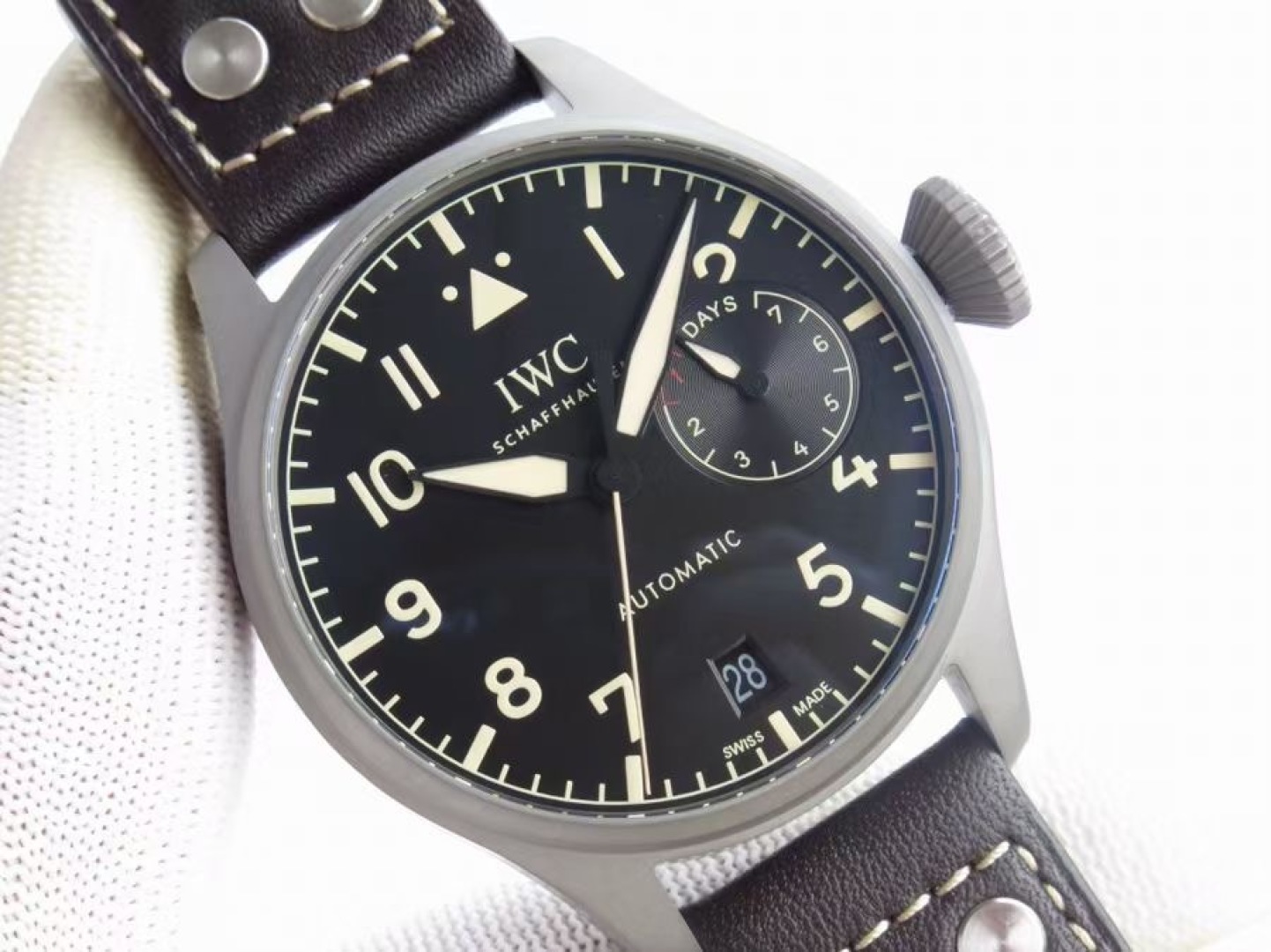 IWCTW2 This large pilot heritage watch is inspired by the iconic large pilot watch