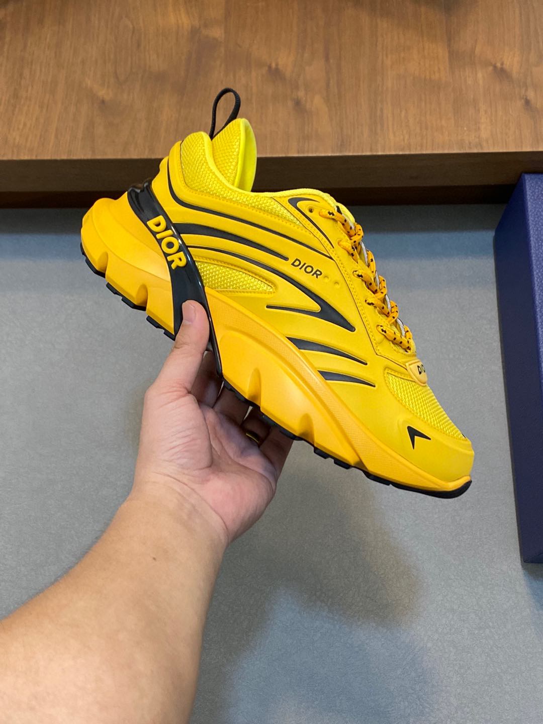 The latest popular Chrono series thick-soled mesh color-blocking running shoes dad shoes casual sports shoes series〰