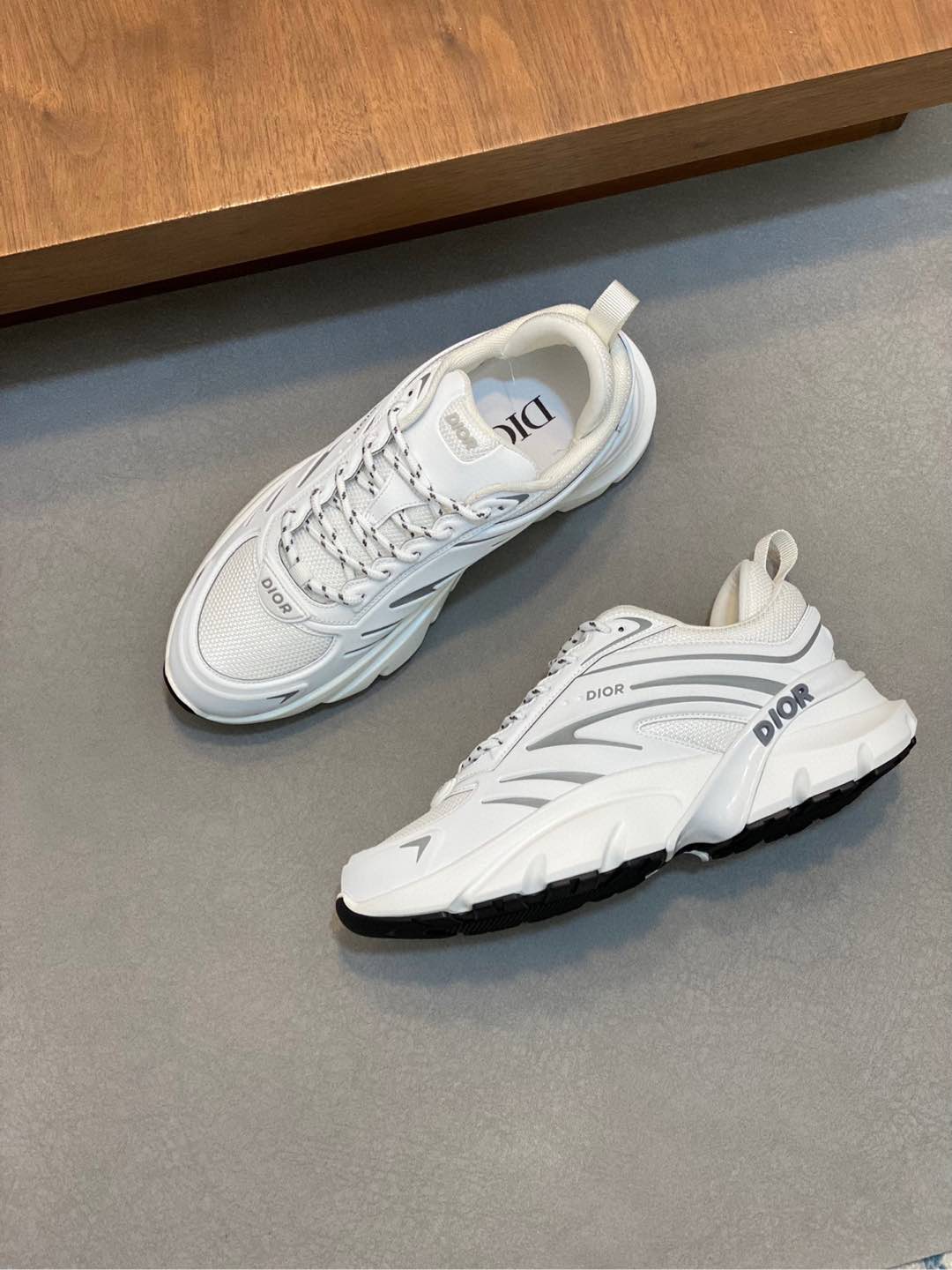 The latest popular Chrono series thick-soled mesh color-blocking running shoes dad shoes casual sports shoes series