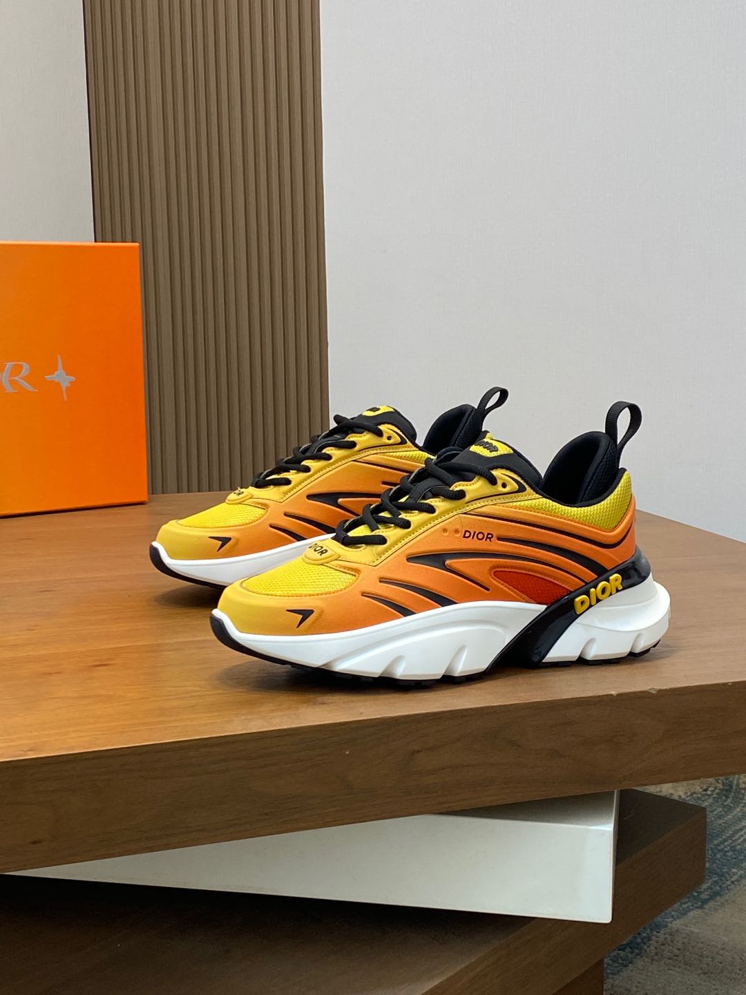 The latest popular Chrono series thick-soled mesh color-blocking running shoes dad shoes casual sports shoes series
