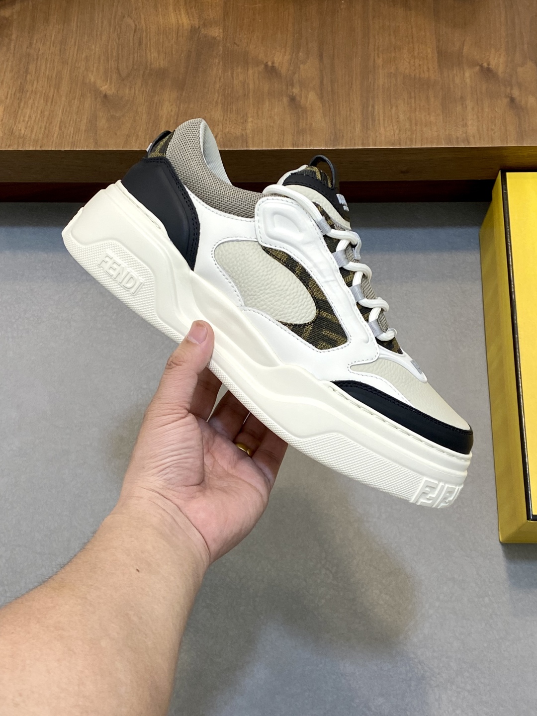 FENDI -High-end quality original 🔍🔍🔍🔍 Casual sports shoes