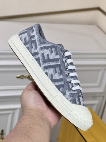 ••New Products•• Fend* Domino👫Couple Model Low-top Canvas Casual Sports Shoes