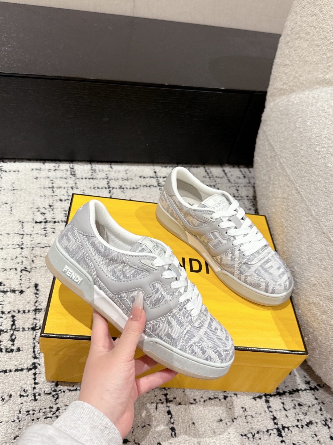 Fendi 25/ Latest match latest hot couple sports shoes