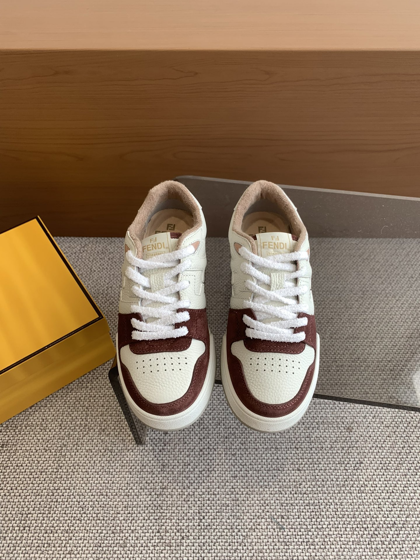 Fendi Fendi Board Shoes Casual Sports Shoes Couple Style👫