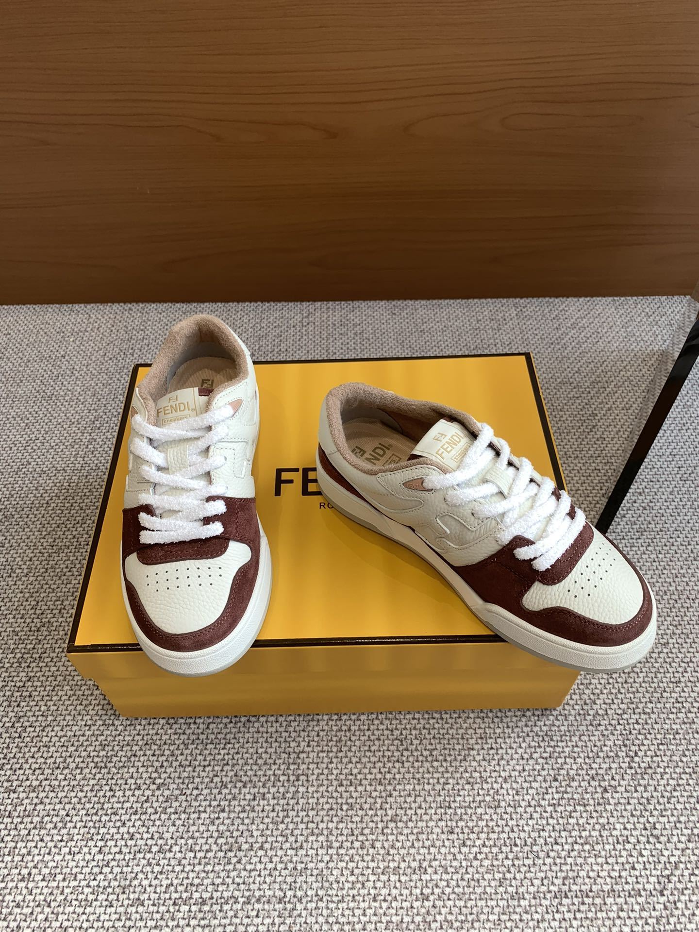 Fendi Fendi Board Shoes Casual Sports Shoes Couple Style👫