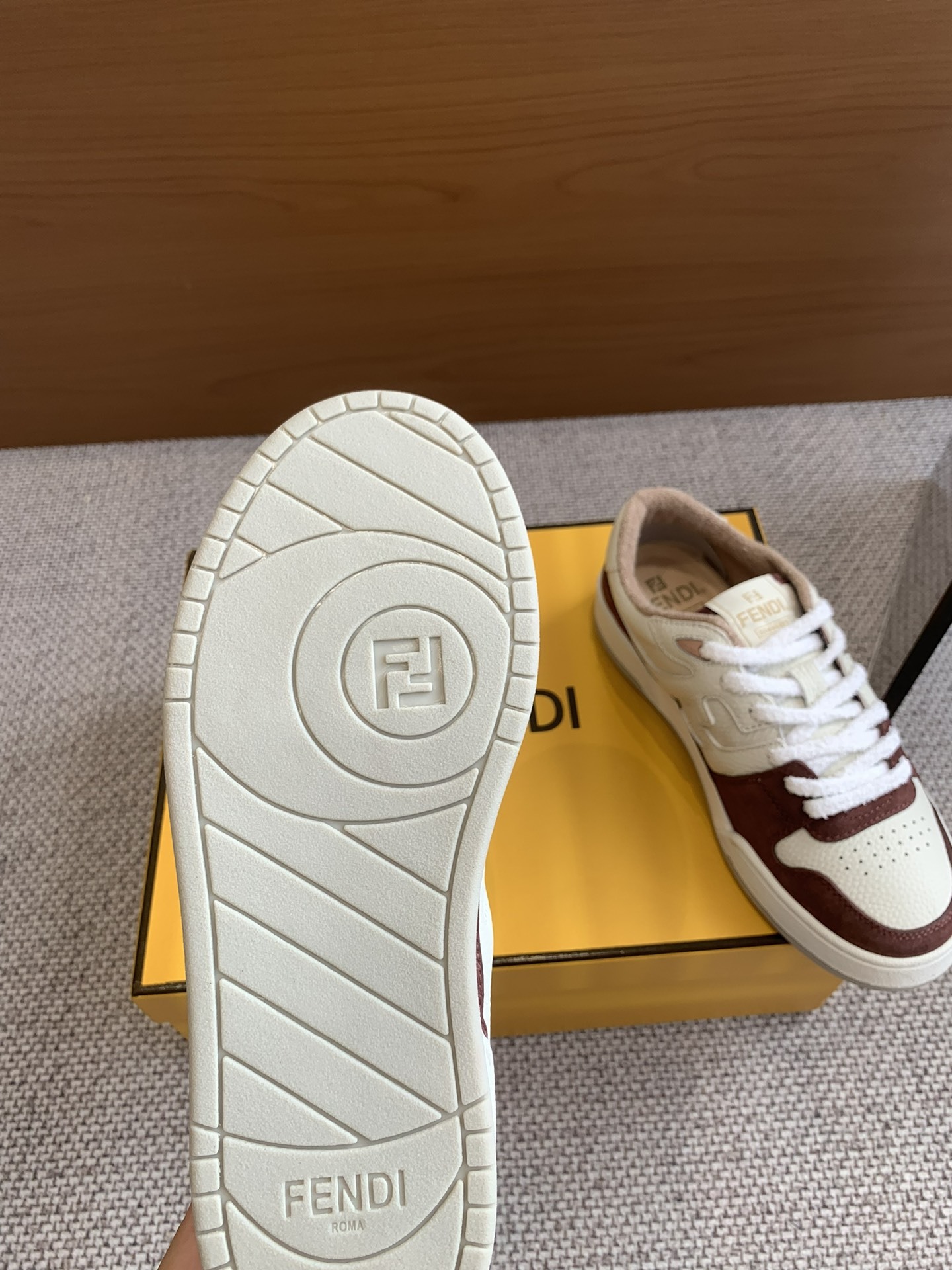Fendi Fendi Board Shoes Casual Sports Shoes Couple Style👫