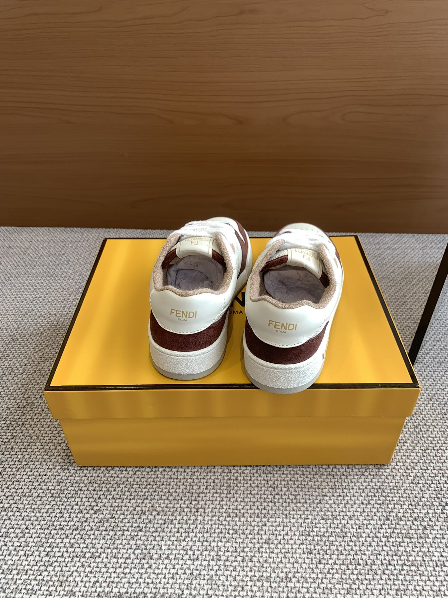 Fendi Fendi Board Shoes Casual Sports Shoes Couple Style👫