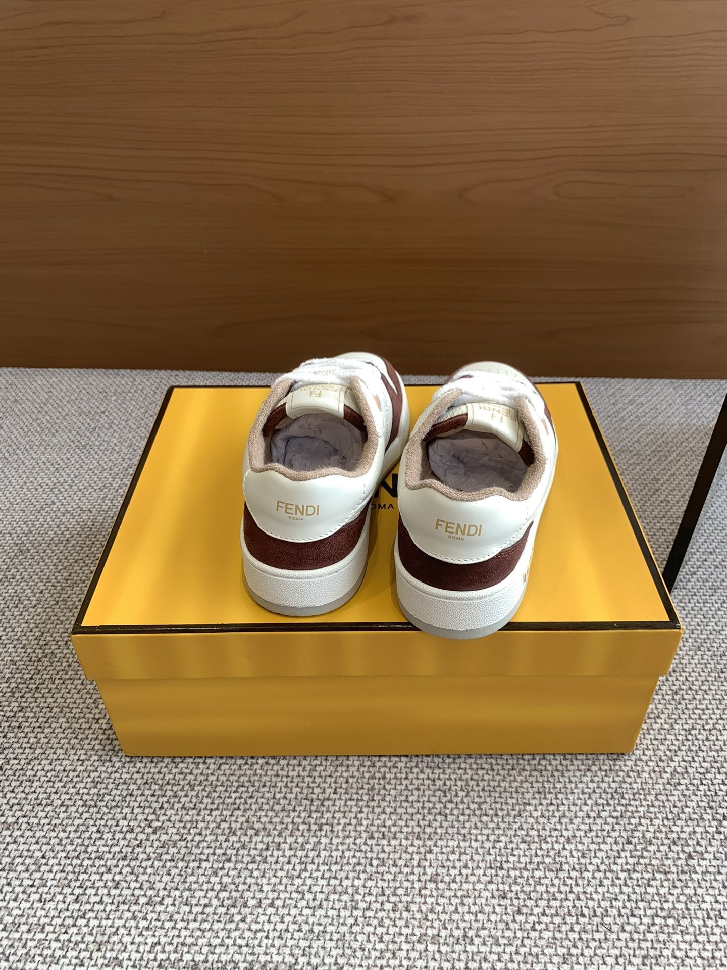 Fendi Fendi Board Shoes Casual Sports Shoes Couple Style👫