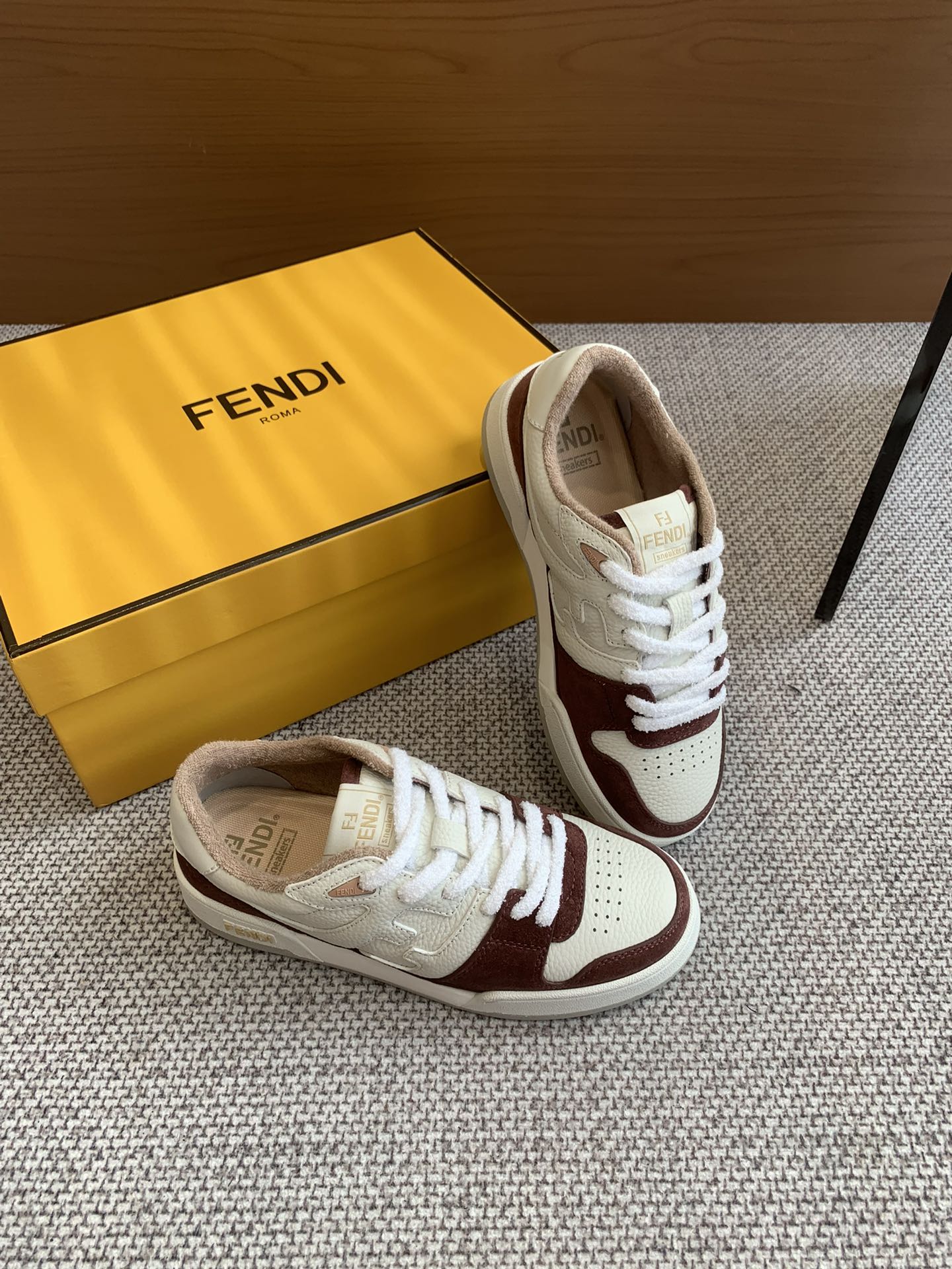 Fendi Fendi Board Shoes Casual Sports Shoes Couple Style👫