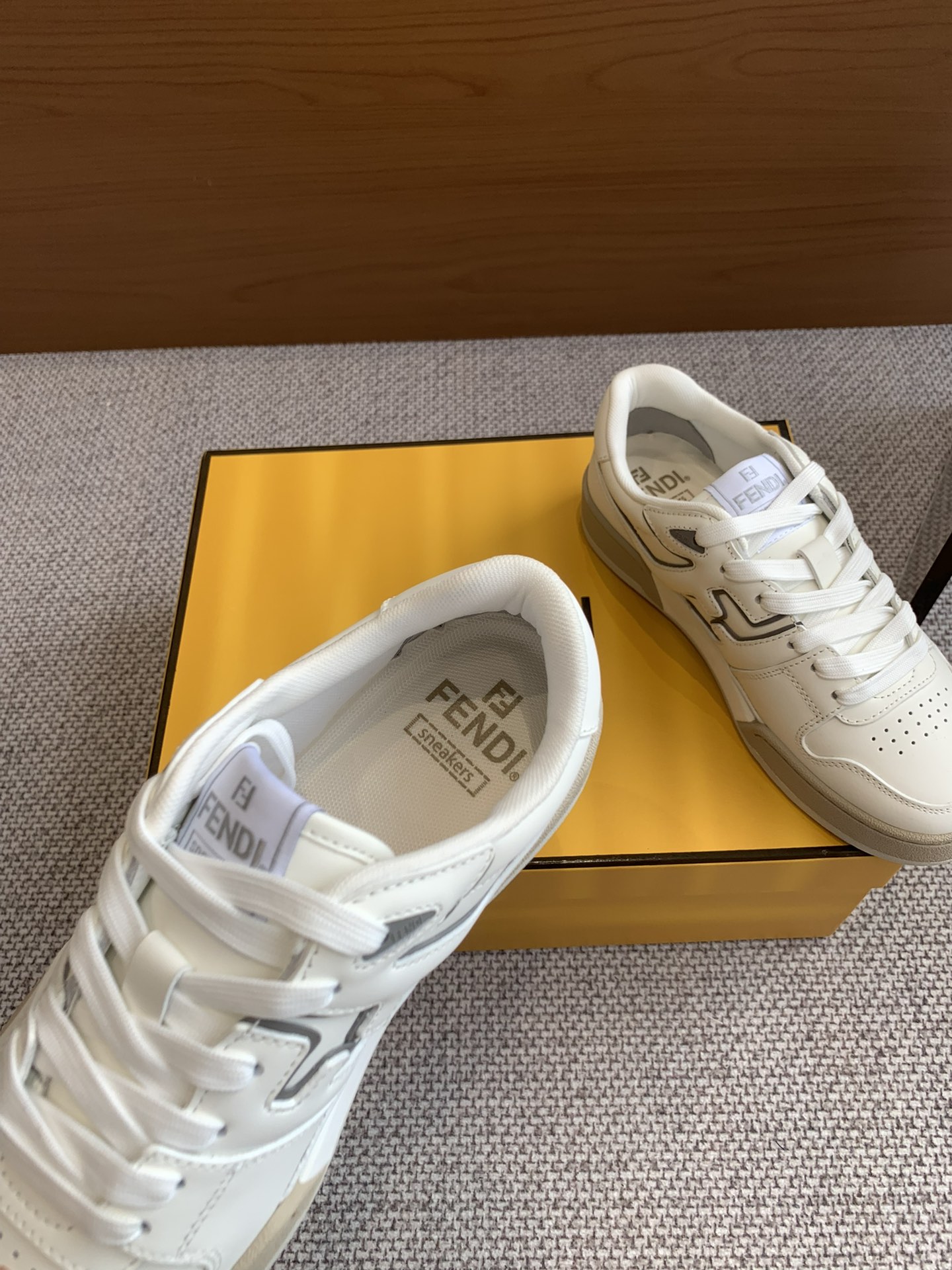 Fendi Fendi Board Shoes Casual Sports Shoes Couple Style👫