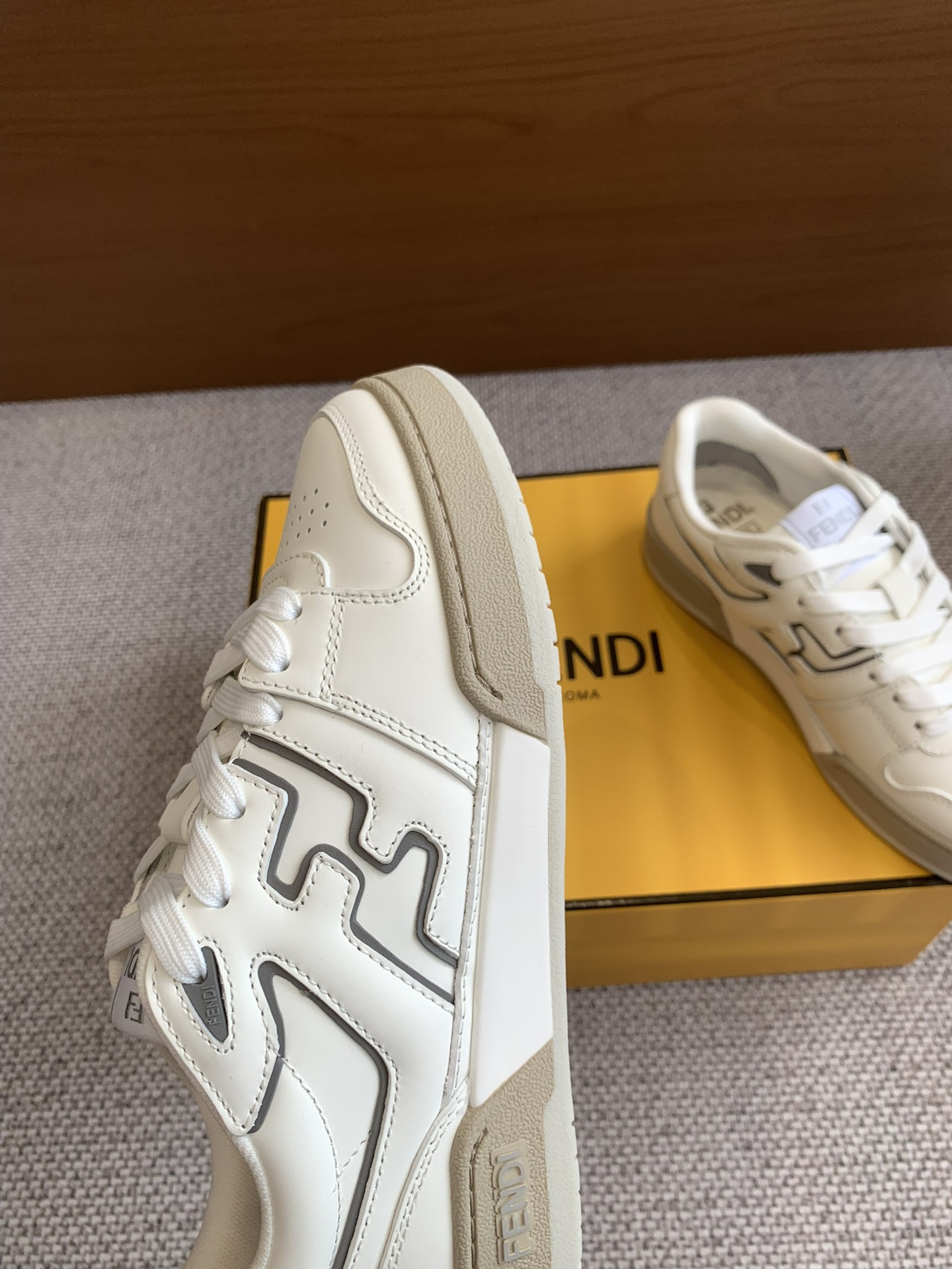Fendi Fendi Board Shoes Casual Sports Shoes Couple Style👫