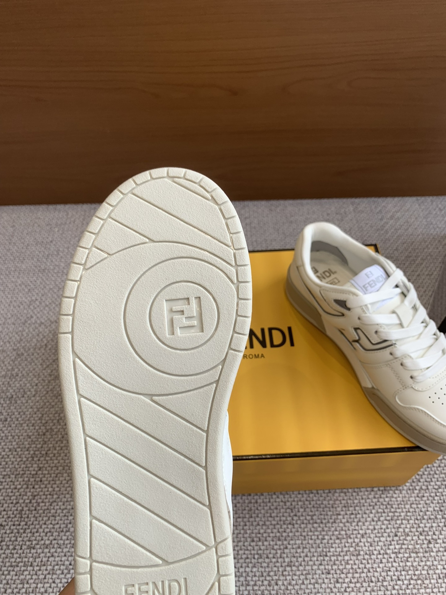 Fendi Fendi Board Shoes Casual Sports Shoes Couple Style👫