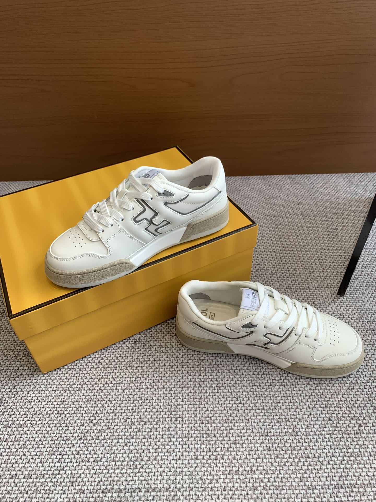 Fendi Fendi Board Shoes Casual Sports Shoes Couple Style👫