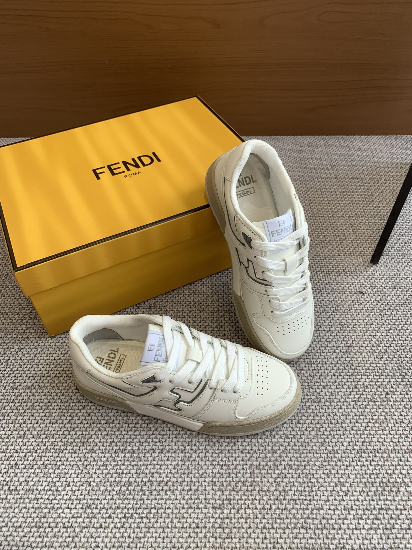 Fendi Fendi Board Shoes Casual Sports Shoes Couple Style👫