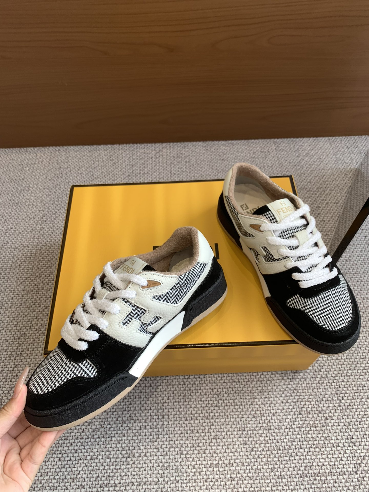 Fendi Fendi Board Shoes Casual Sports Shoes Couple Style👫