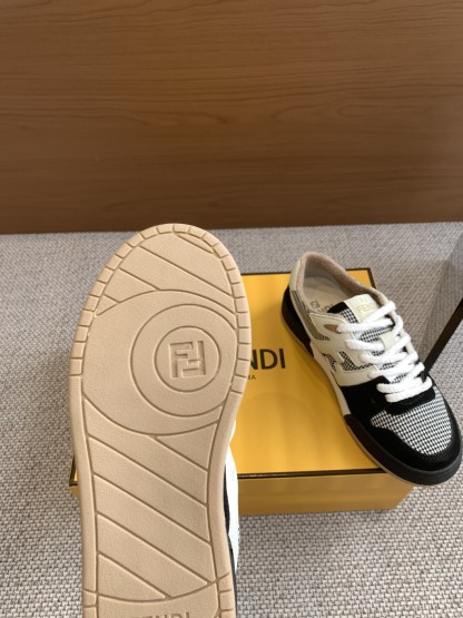 Fendi Fendi Board Shoes Casual Sports Shoes Couple Style👫