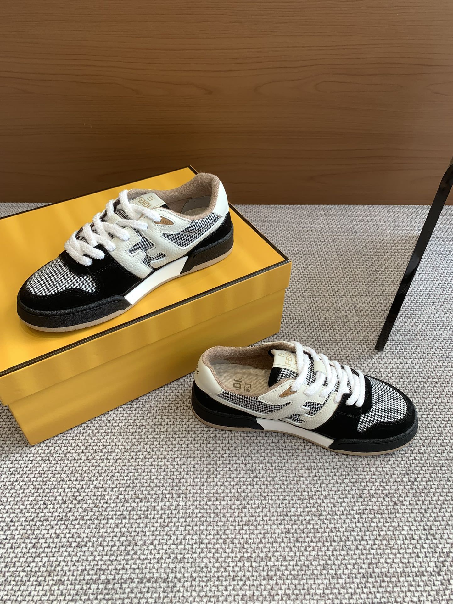 Fendi Fendi Board Shoes Casual Sports Shoes Couple Style👫