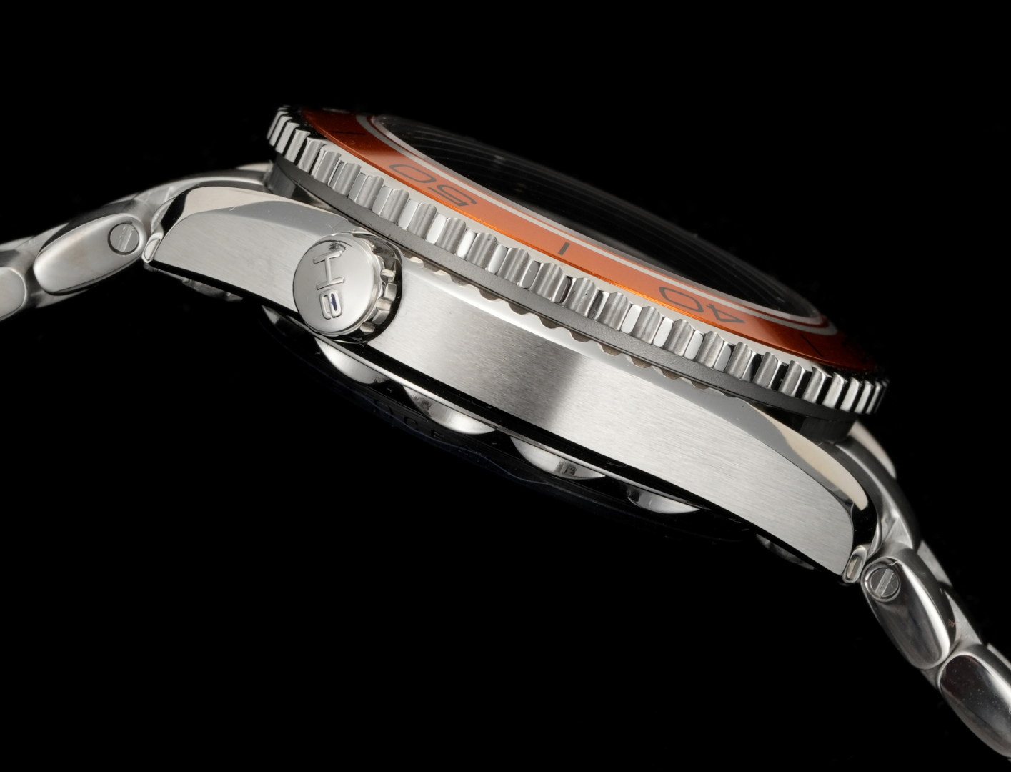 Omega Seamaster Universe 600m Men's Timer (45.5mm)