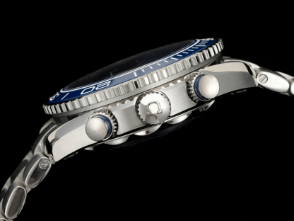 Omega Seamaster Universe 600m Men's Timer (45.5mm