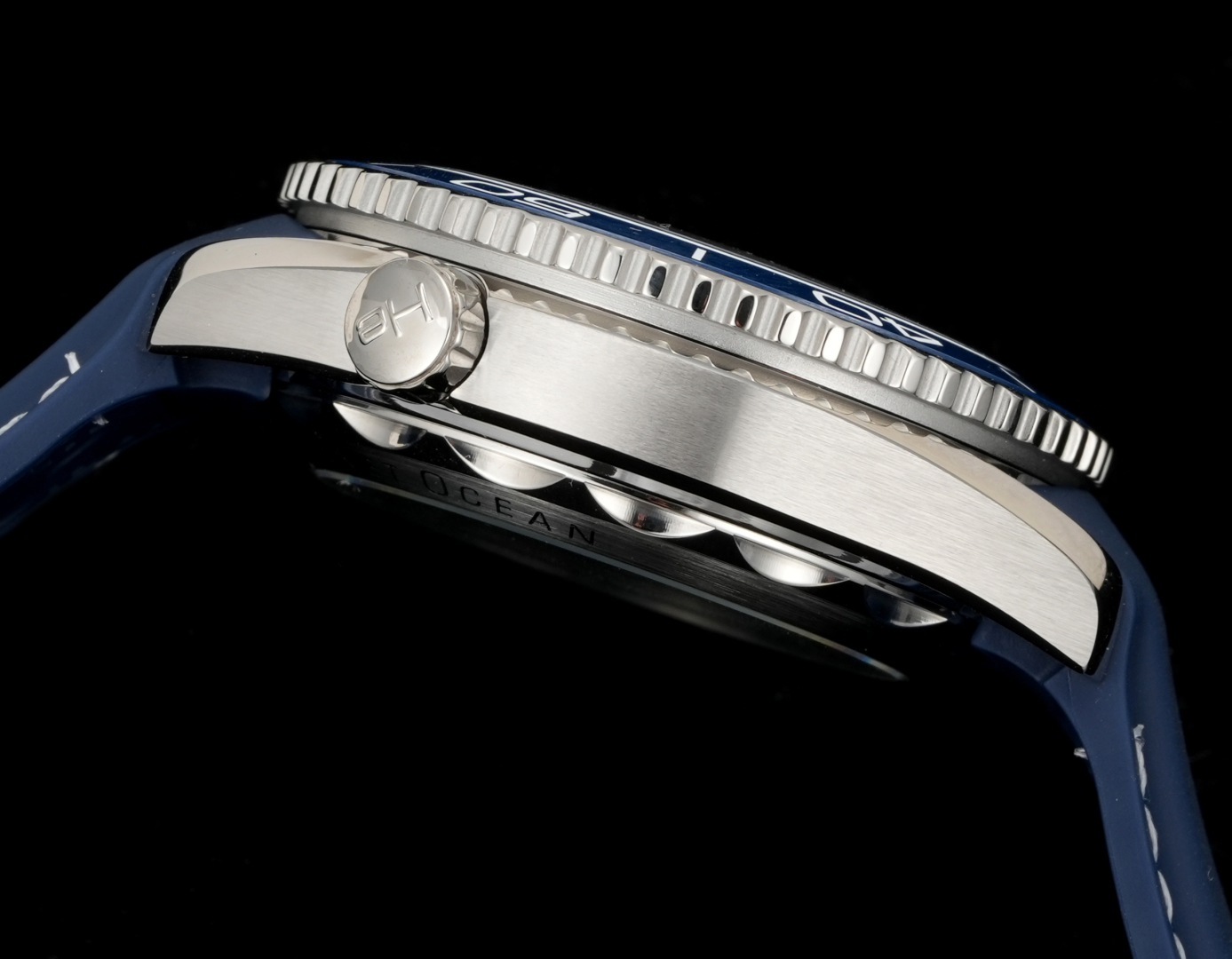 The 600m Men's Timer (45.5mm) Watch, the real original model is one-to-one