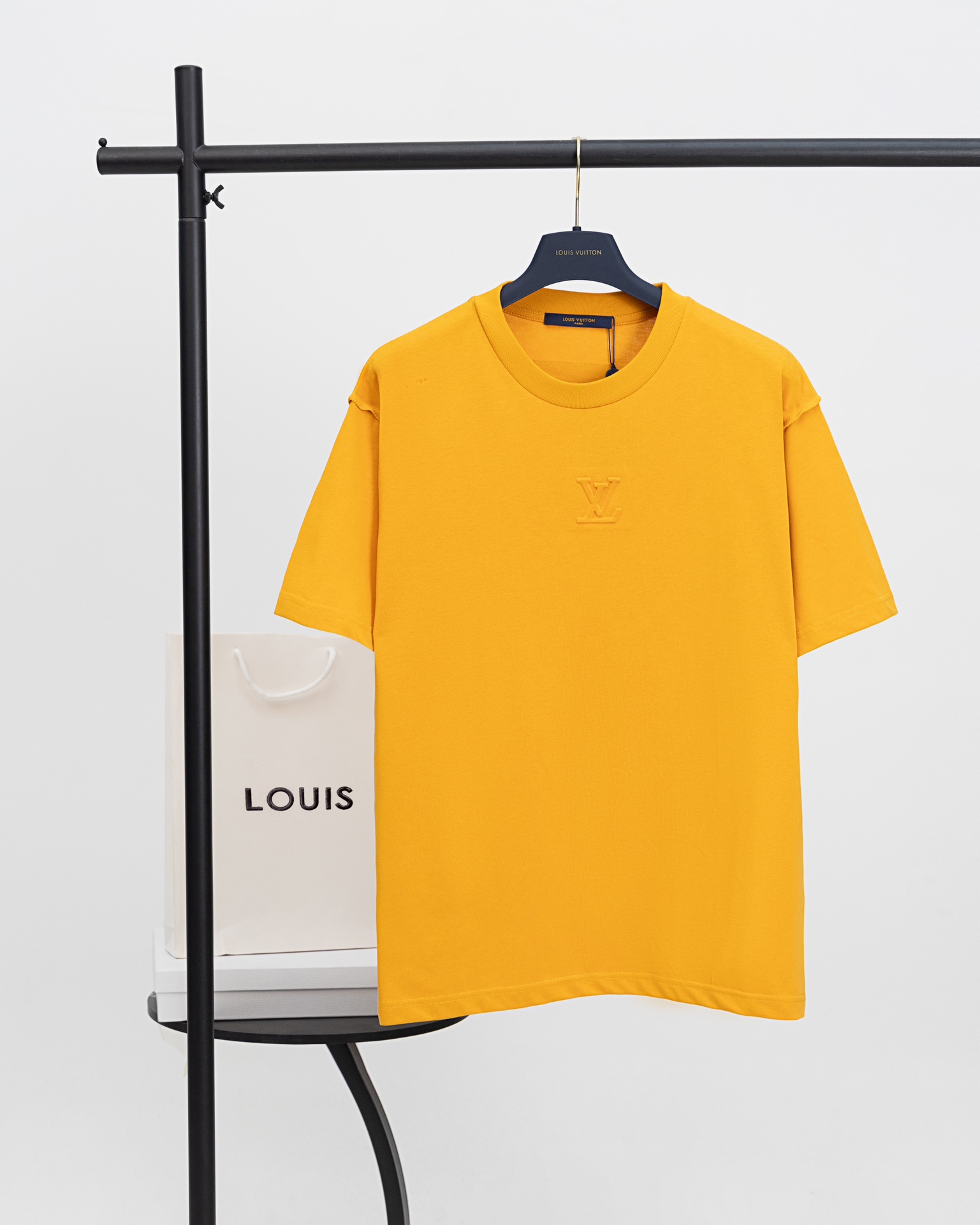 LV 25ss chest three-dimensional embossed letter short-sleeved T-shirt