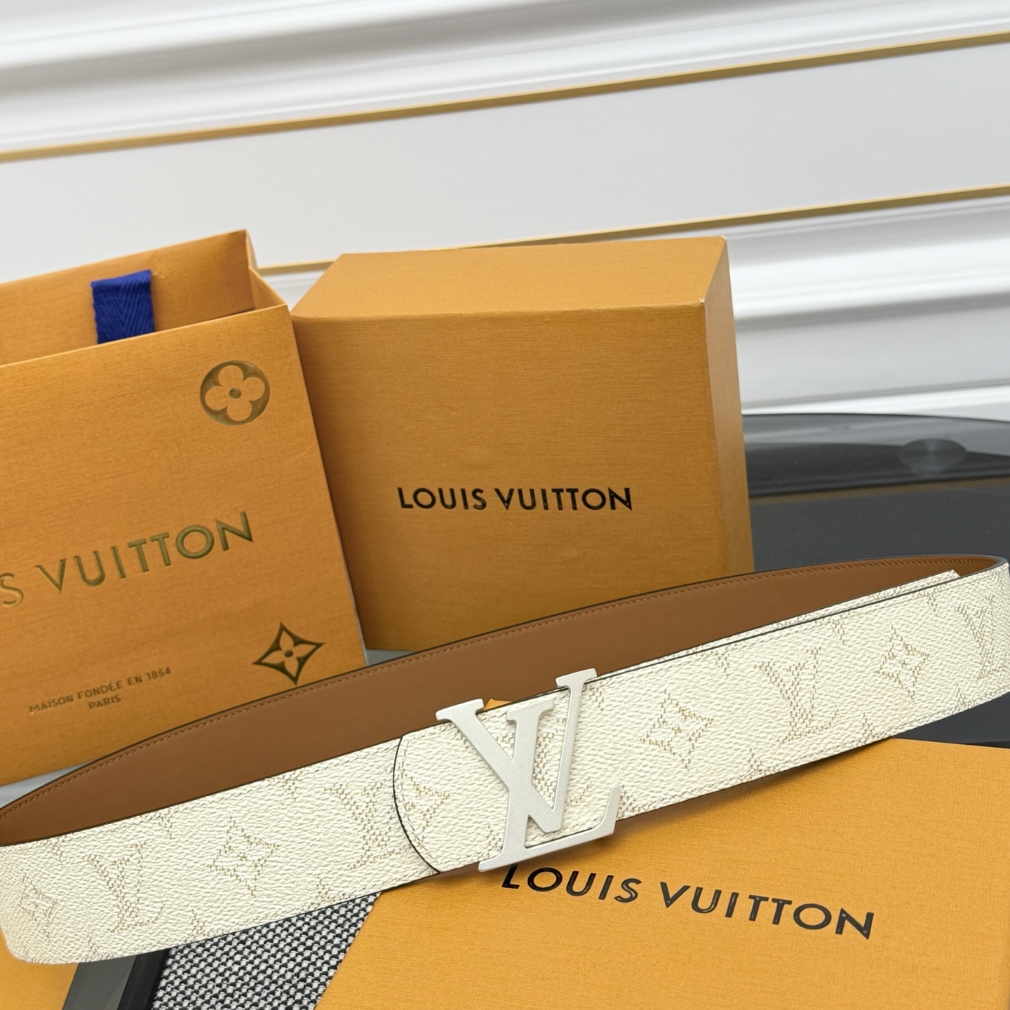 LV Dimension Monogram Héritage Double-sided belt