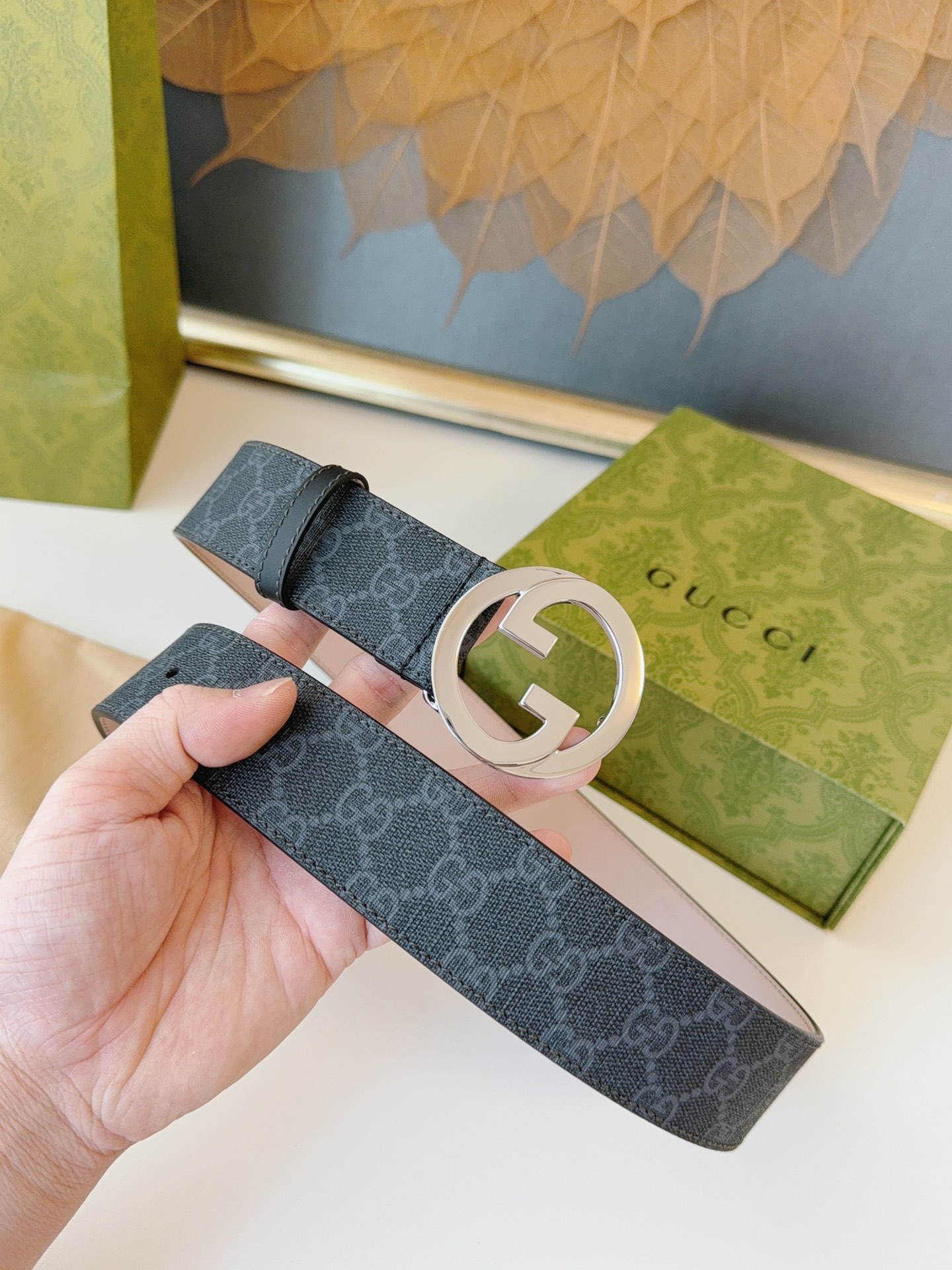 GUCCI.  Full Packaging GG Supreme Canvas Belt