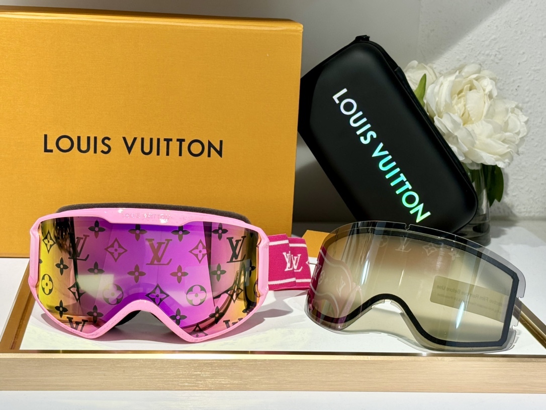 Lv ski goggles🎿