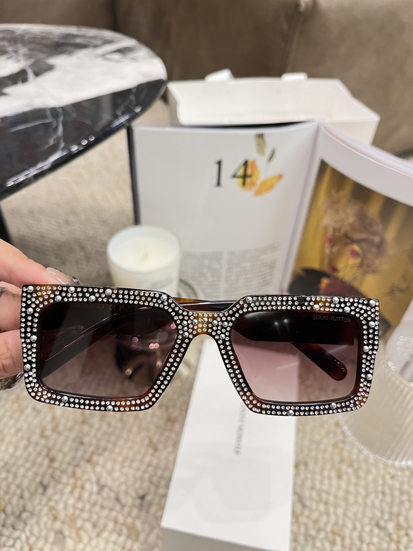 Wang Hedi's star-full sunglasses show