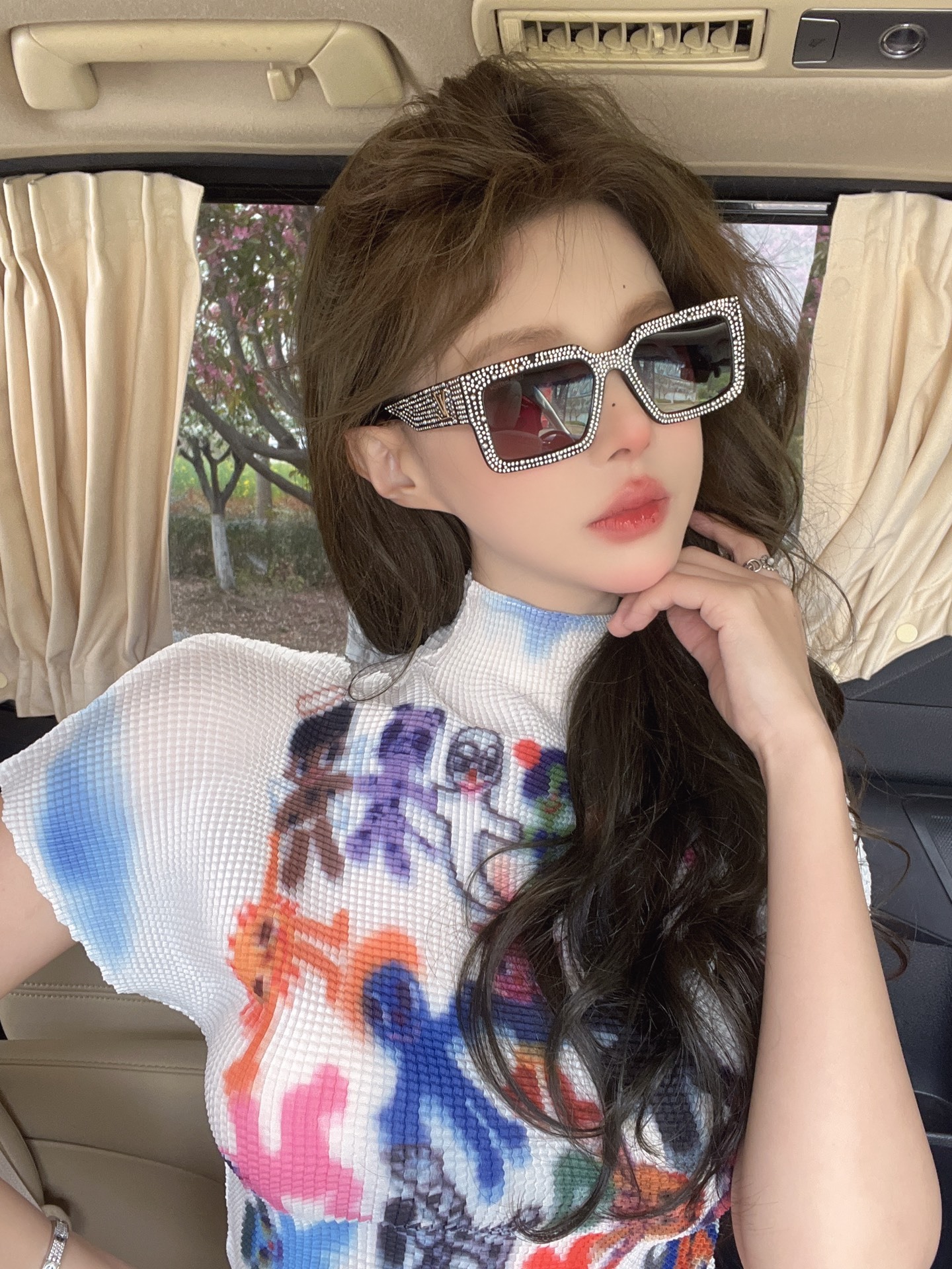 Wang Hedi's star-full sunglasses show