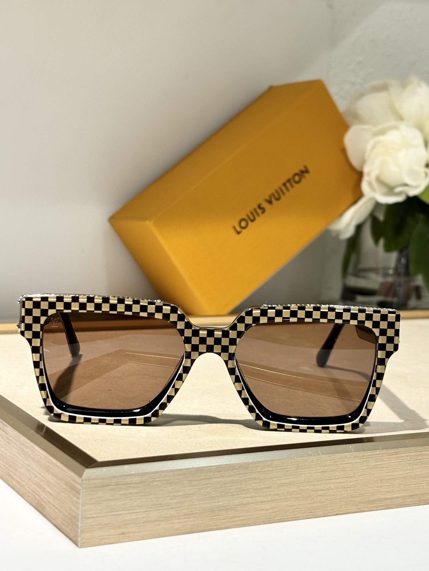 Checkerboard grid 24SS new color LOUIS VUITTO*Glasses