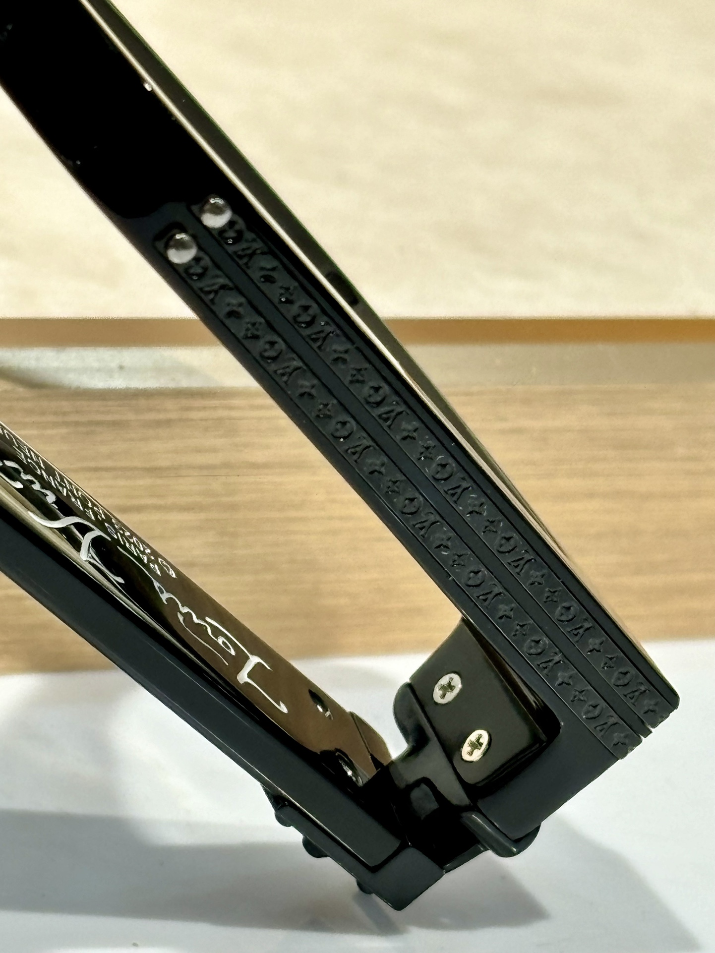 𝙇𝙊𝙐𝙄𝙎 𝙑𝙐𝙄𝙏𝙏𝙊 * Higher version The official website keeps updating the colorGlasses