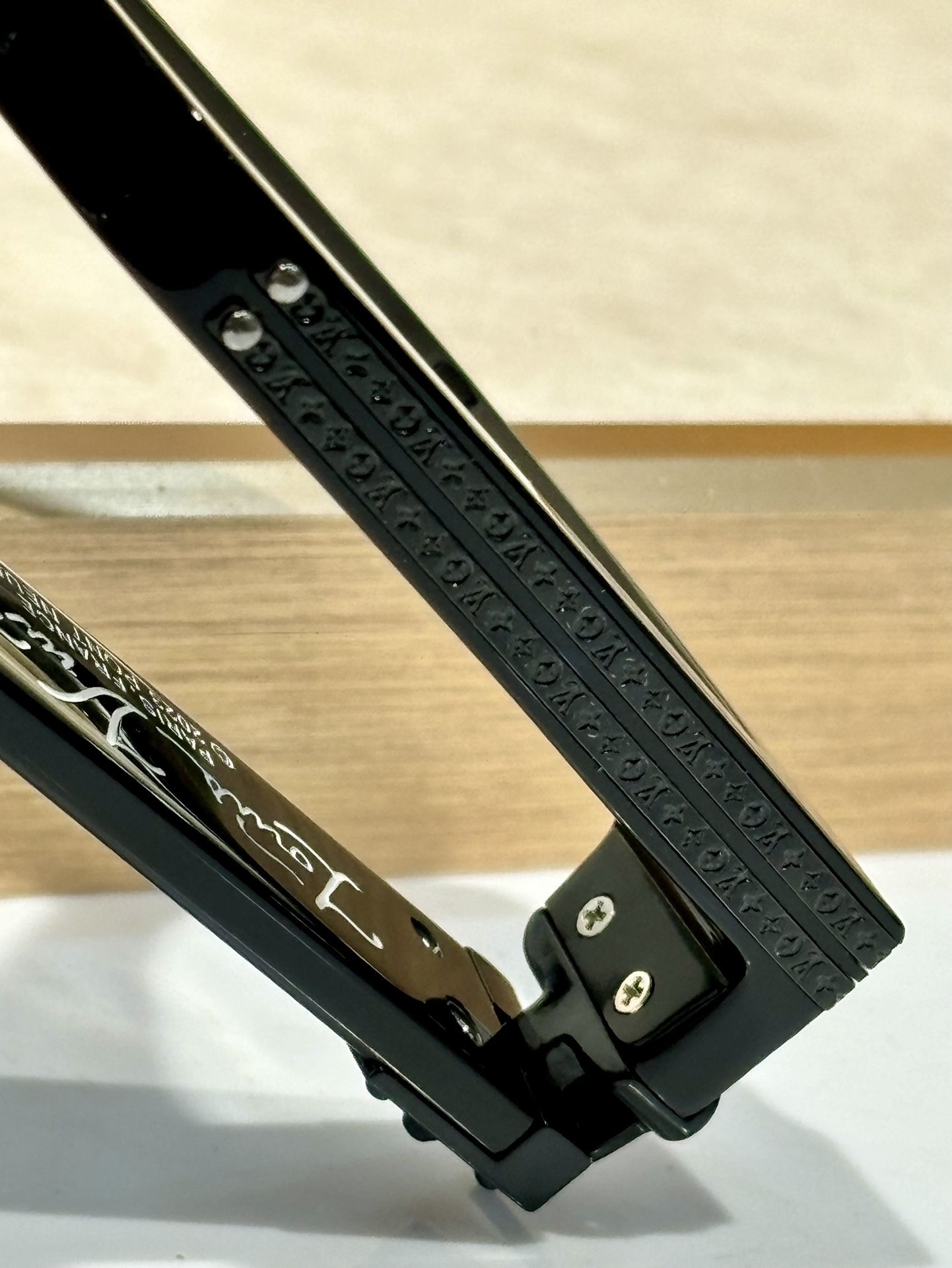 𝙇𝙊𝙐𝙄𝙎 𝙑𝙐𝙄𝙏𝙏𝙊 * Higher version The official website keeps updating the colorGlasses