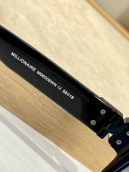 𝙇𝙊𝙐𝙄𝙎 𝙑𝙐𝙄𝙏𝙏𝙊 * Higher version The official website keeps updating the colorGlasses